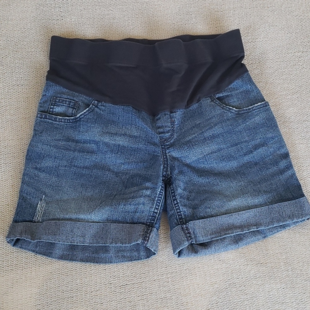 Maternity 6" Jean Shorts